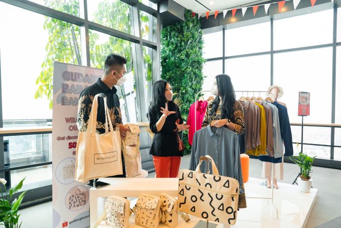Strategi Produk Handmade Bertahan di Era Industri