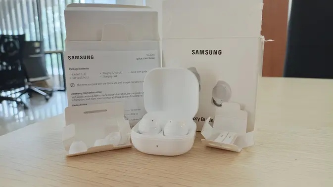 Earbuds TWS Terjangkau dengan Bass Kuat dan Fitur ANC